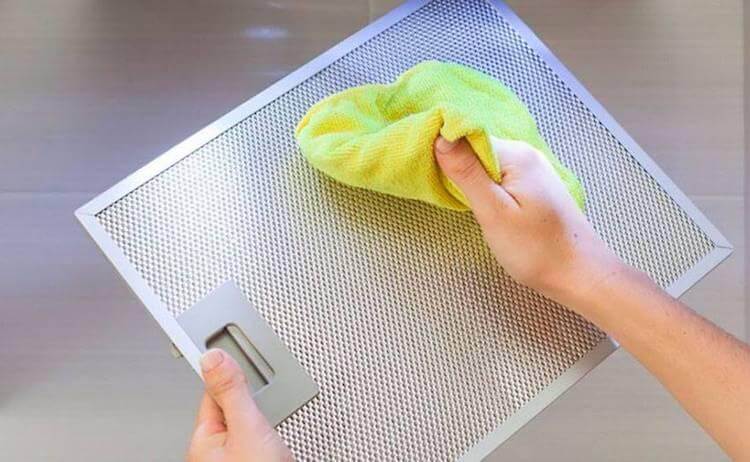Чем отмыть вытяжку на кухне от жира и копоти внутри и снаружи — 14 способов