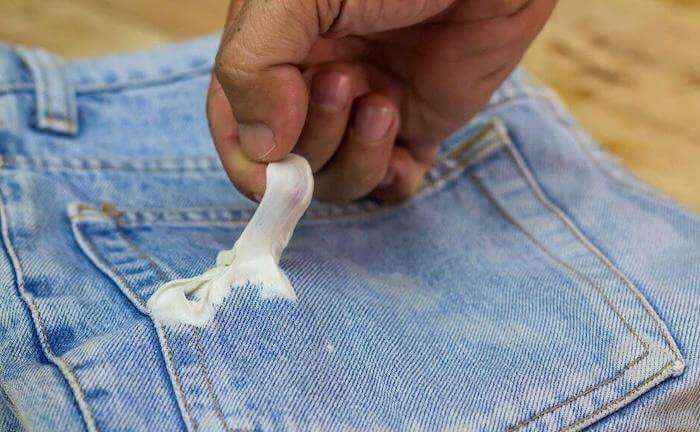 Как убрать, удалить жвачку с одежды: Быстрые способы очистки от жевательной резинки